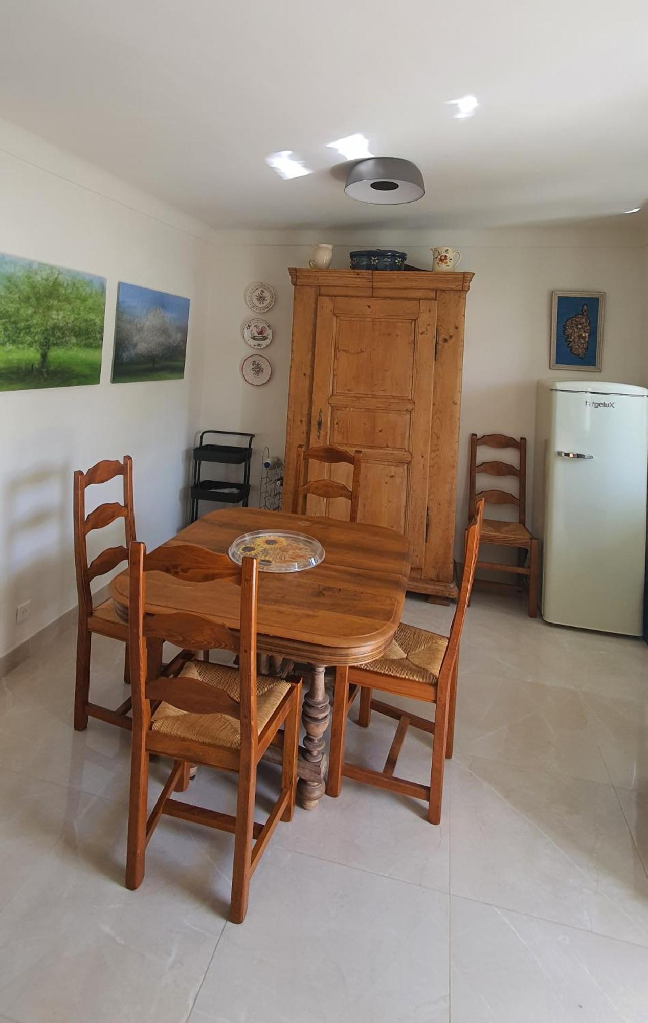 Charmant Appartement En Rez De Jardin Sartène Exterior foto
